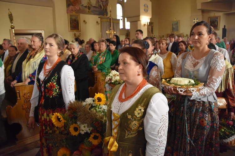 Parafialne dożynki w Miętustwie 