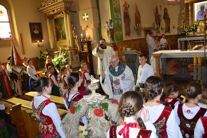 Parafialne dożynki w Miętustwie 