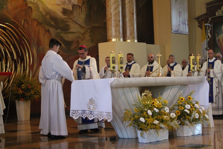 Ciechanów. 25 lat parafii pw. Matki Bożej Fatimskiej