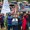 	Pątnicy ofiarowali Drogę Krzyżową w intencji trzeźwości narodu.