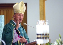 Pasterz Kościoła radomskiego udzielił błogosławieństwa na nadchodzący czas nauki.