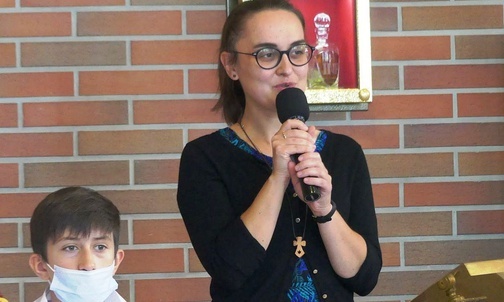 Agnieszka Nowak w kościele św. Pawła podczas Mszy św. z liturgicznym posłaniem misyjnym.