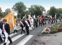 Po Eucharystii uczestnicy przeszli ulicami miasta.