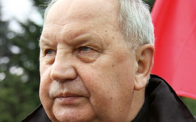 Ksiądz Mirosław Mikulski od lat jest duszpasterzem sportowców.