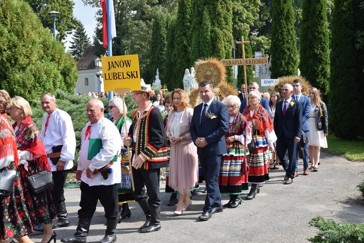 Odpust i dożynki u Pani Janowskiej