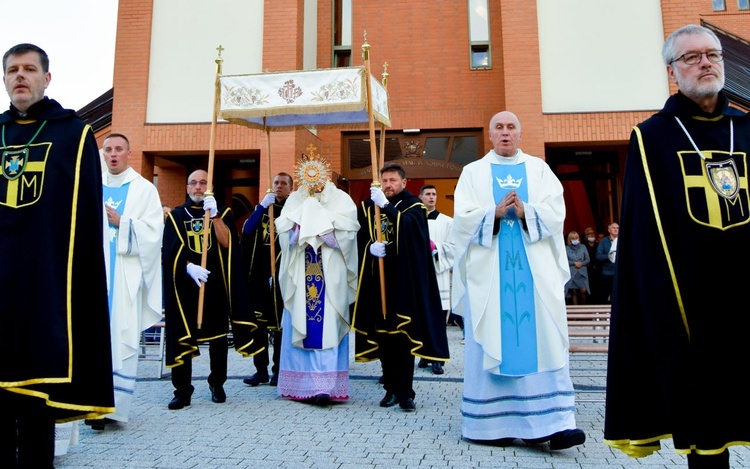 Nowy Sącz. Poświęcenie kaplicy i wręczenie nominacji