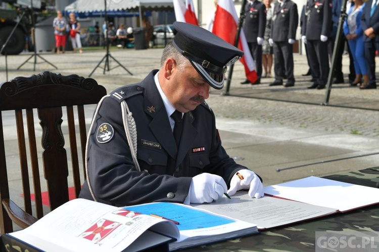 Skwierzyński dywizjon ma nowy sztandar