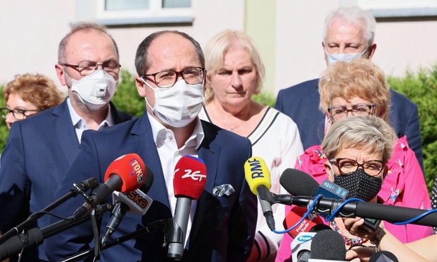 Medycy nie odwołają protestu, oczekują spotkania z premierem