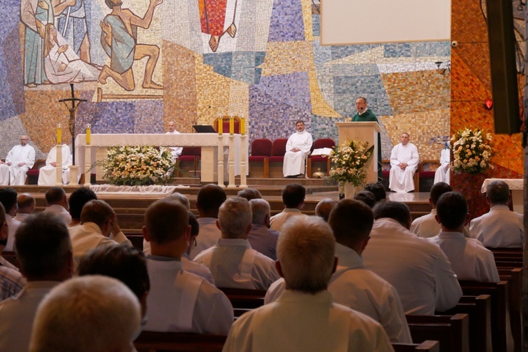 Dzień skupienia szafarzy z archidiecezji