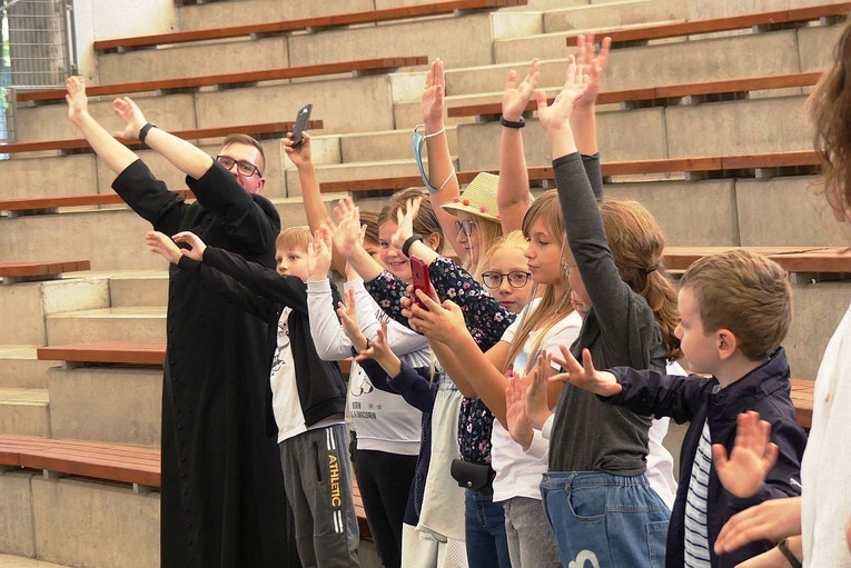 Młodzi w amfiteatrze pod Grojcem w Żywcu - 2021