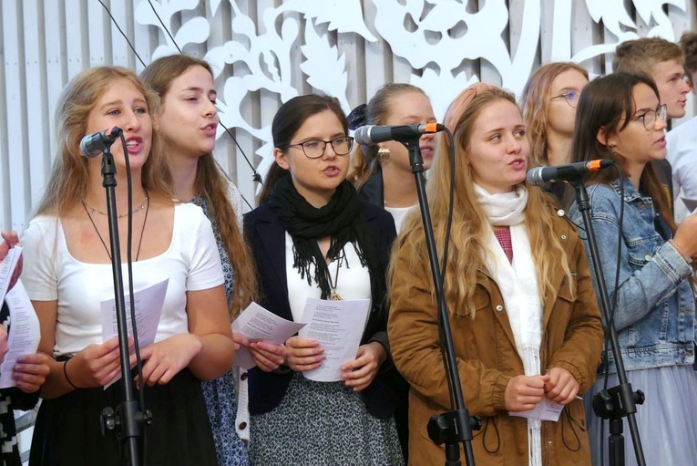 Młodzi w amfiteatrze pod Grojcem w Żywcu - 2021