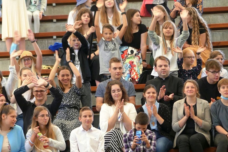 Młodzi w amfiteatrze pod Grojcem w Żywcu - 2021