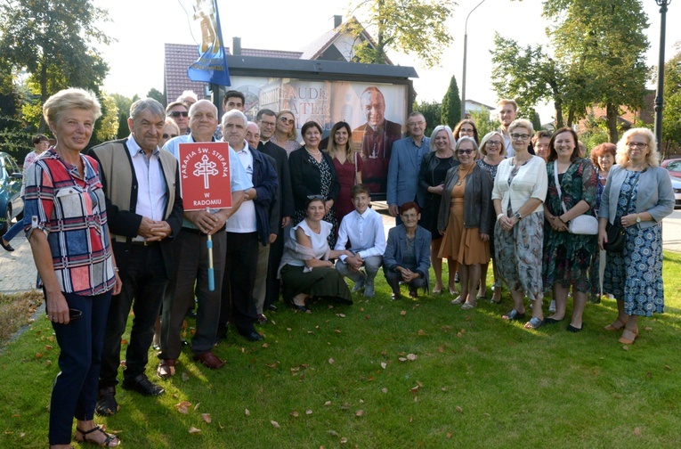 W grupie, której przewodnikiem jest ks. Andrzej Jędrzejewski, jest 10 osób z Akcji Katolickiej i 20 reprezentantów parafii św. Stefana.