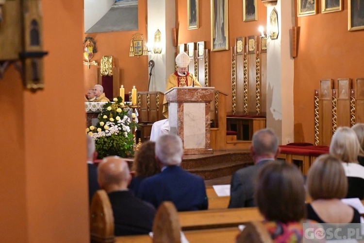 Poświęcenie sztandaru Lubuskiej Okręgowej Izby Aptekarskiej z Zielonej Góry