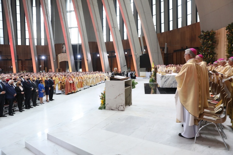 Beatyfikacja kard. Wyszyńskiego i matki Czackiej okiem fotoreporterów