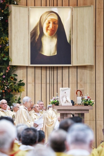 Beatyfikacja kard. Wyszyńskiego i matki Czackiej okiem fotoreporterów