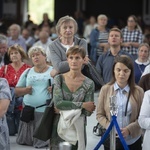 Dotknąć świętych. Każdy chciał adorować relikwie