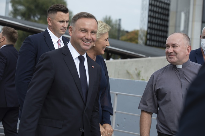 Prezydent Andrzej Duda z małżonką wśród świadków beatyfikacji