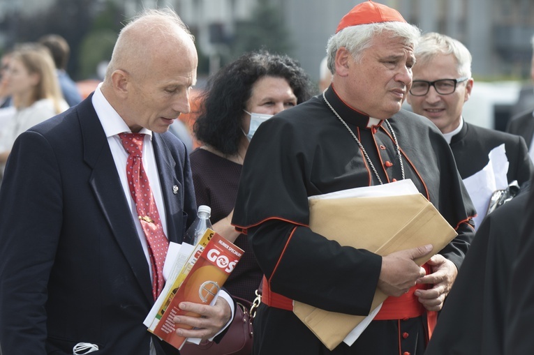 Prezydent Andrzej Duda z małżonką wśród świadków beatyfikacji