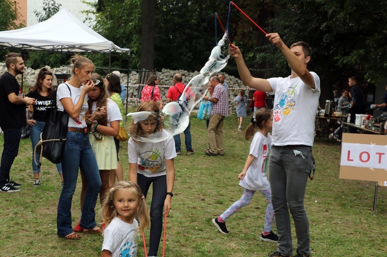 Festyn rodzinny w parafii pw. św. Henryka we Wrocławiu