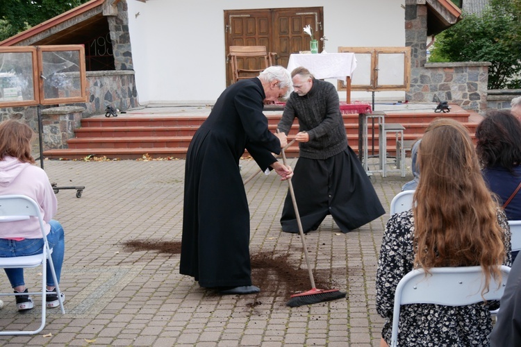 Spektakl o kard. Wyszyńskim w Luzinie