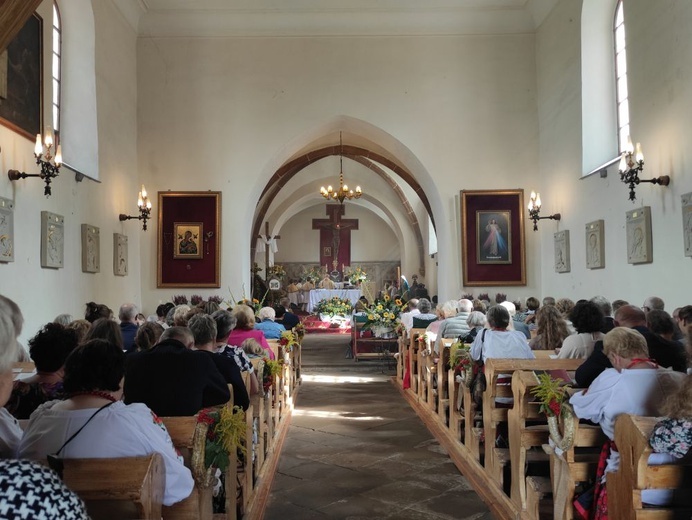 Sady Górne. Połączyli odpust z dożynkami