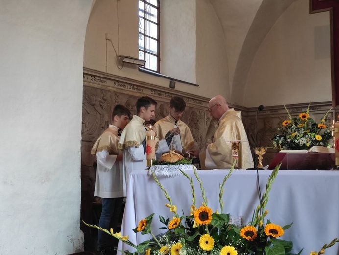 Sady Górne. Połączyli odpust z dożynkami