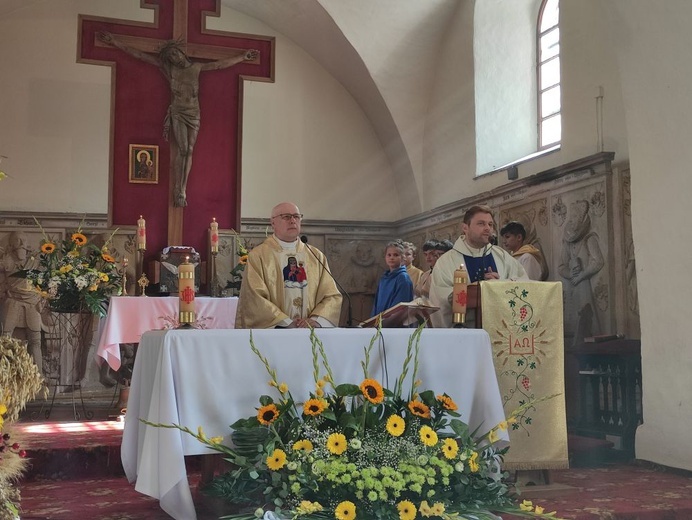 Sady Górne. Połączyli odpust z dożynkami