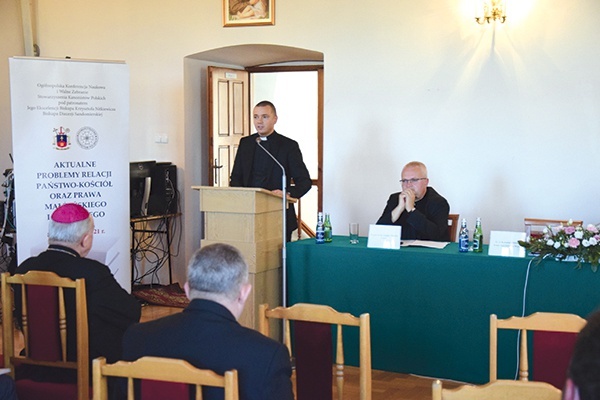 ▲	Jednym z prelegentów konferencji był ks. Krzysztof Cisek, pracownik Kongregacji Nauki Wiary, kapłan diecezji sandomierskiej.