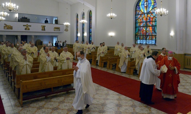 Eucharystia sprawowana była w kaplicy Wyższego Seminarium Duchownego.