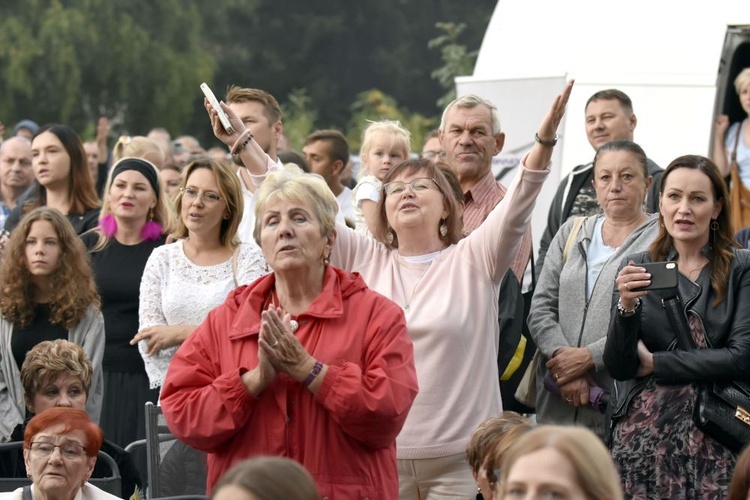 Koncert uwielbienia w Piskorzowie