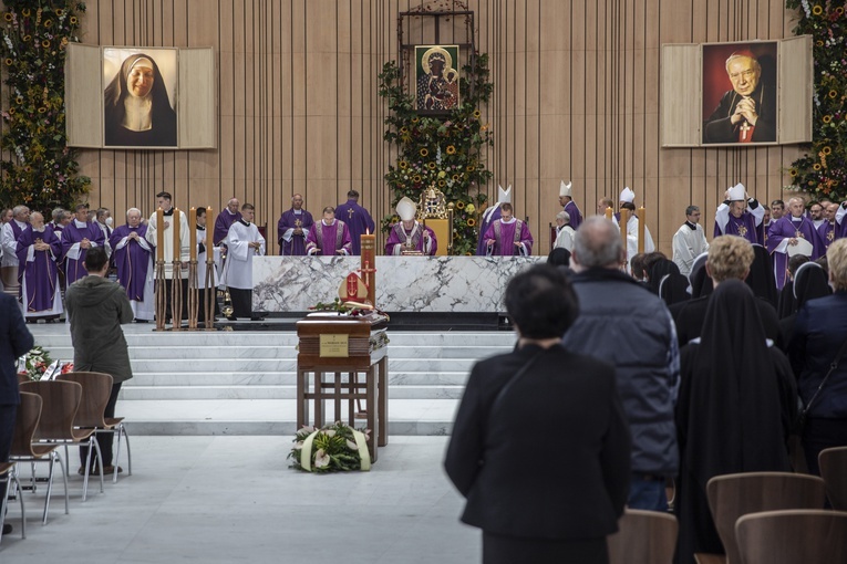Pogrzeb bp. Mariana Dusia