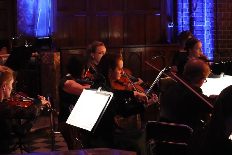 Żyrardów. Koncert Tatrzańskiej Orkiestry Klimatycznej