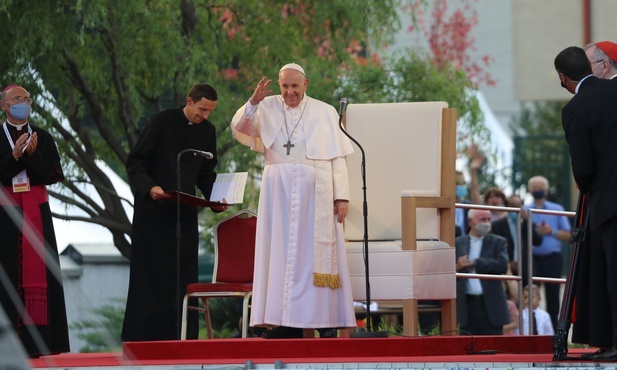 "Przyszłość należy do dzieci". Franciszek spotkał się ze słowackimi Romami