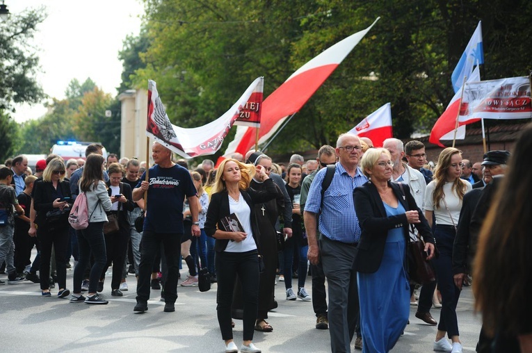 Pogrzeb żołnierzy podziemia niepodległościowego. Cz. 2