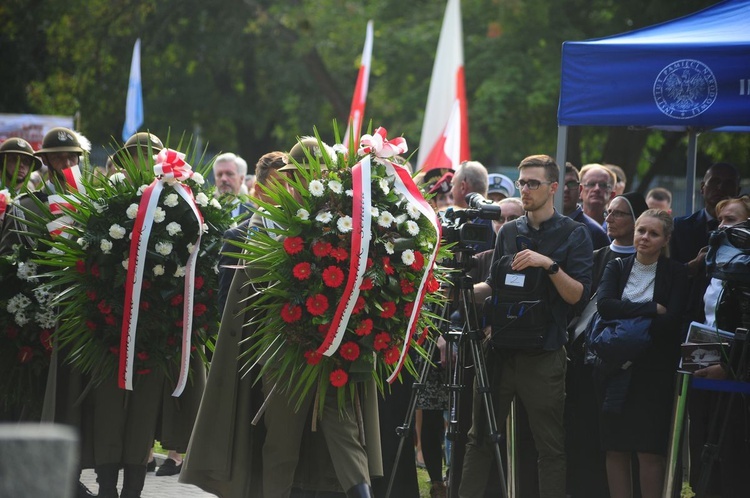 Pogrzeb żołnierzy podziemia niepodległościowego. Cz. 2