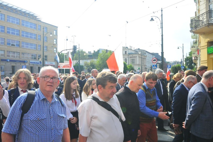 Pogrzeb żołnierzy podziemia niepodległościowego. Cz. 2