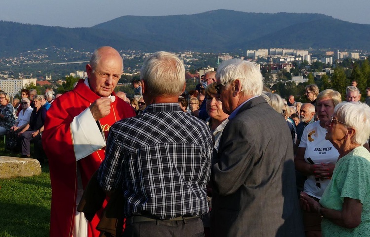 20. Msza św. za Bielsko-Białą pod Krzyżem na Trzech Lipkach - 2021