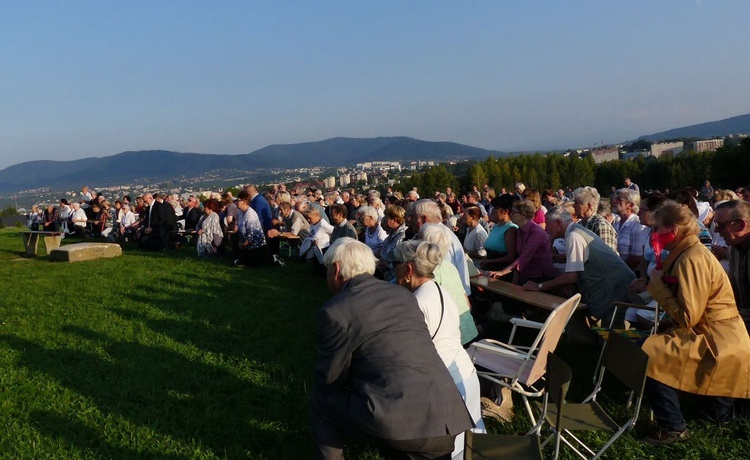 20. Msza św. za Bielsko-Białą pod Krzyżem na Trzech Lipkach - 2021