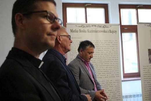 Otwarcie sali muzealnej w budynku starej plebanii sanktuarium Matki Bożej w Rajczy 