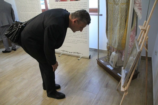 Otwarcie sali muzealnej w budynku starej plebanii sanktuarium Matki Bożej w Rajczy 