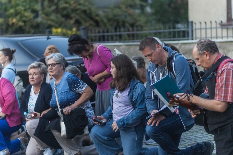 Droga krzyżowa ulicami Strzegomia