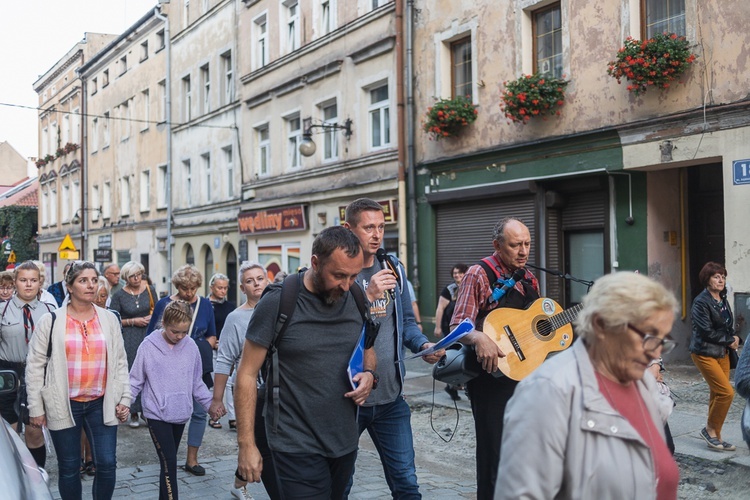 Droga krzyżowa ulicami Strzegomia