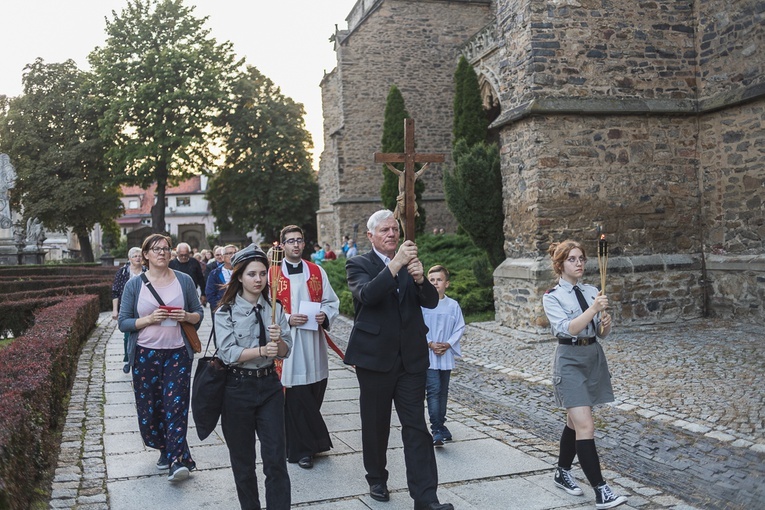 Droga krzyżowa ulicami Strzegomia