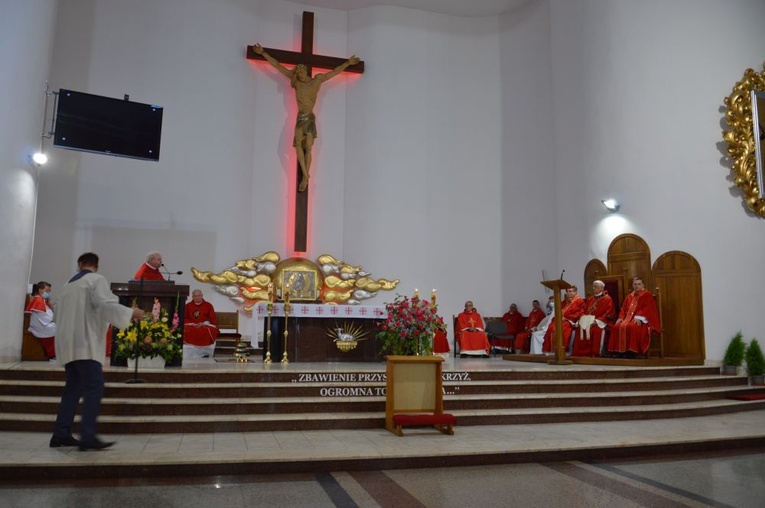 Odpust w parafii Podwyższenia Krzyża Świętego w Wałbrzychu