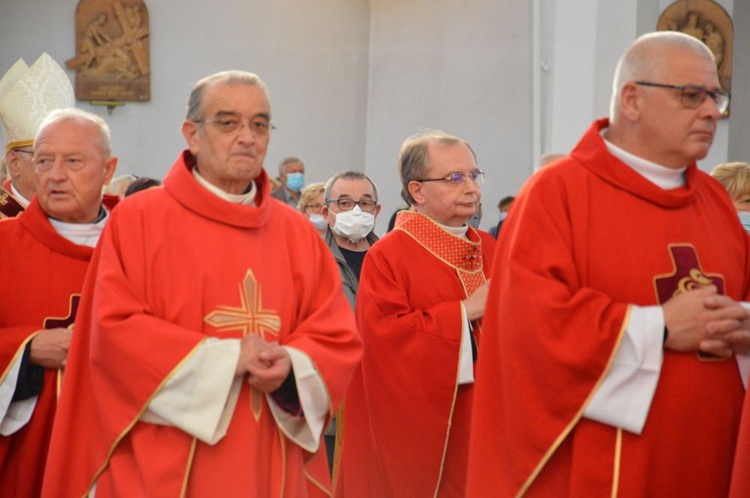 Odpust w parafii Podwyższenia Krzyża Świętego w Wałbrzychu