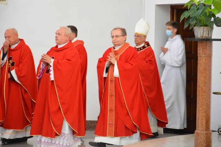 Odpust w parafii Podwyższenia Krzyża Świętego w Wałbrzychu