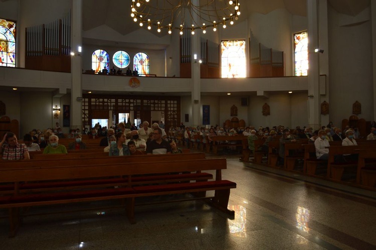 Odpust w parafii Podwyższenia Krzyża Świętego w Wałbrzychu