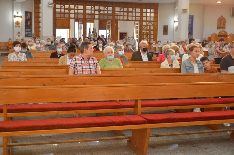 Odpust w parafii Podwyższenia Krzyża Świętego w Wałbrzychu