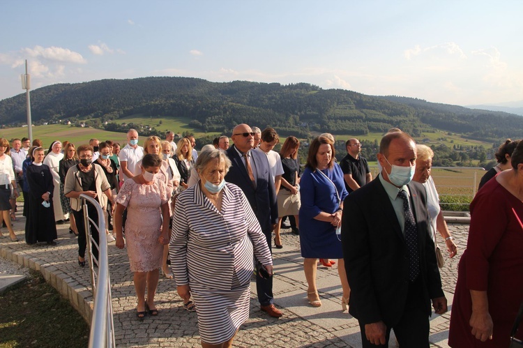 Mogilno. Błogosławieństwo organów i żyrandoli